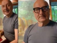 Anupam Kher says ‘kya bakwas karaha hai’ as Anil Kapoor gifts him expensive glasses but says it doesn’t suit him. Watch