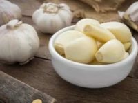 Filling up on garlic in winter? Stop if you are dealing with any of these 4 health problems